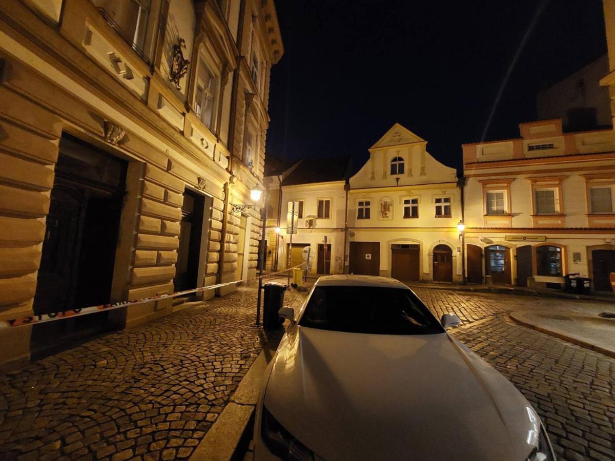 Byt 2+Kk Na Velkem Namesti Hradec Kralove Ngoại thất bức ảnh