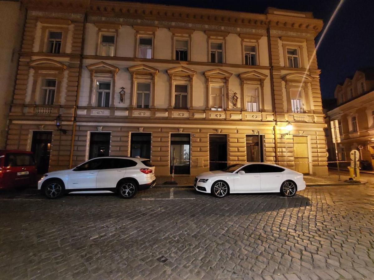 Byt 2+Kk Na Velkem Namesti Hradec Kralove Ngoại thất bức ảnh