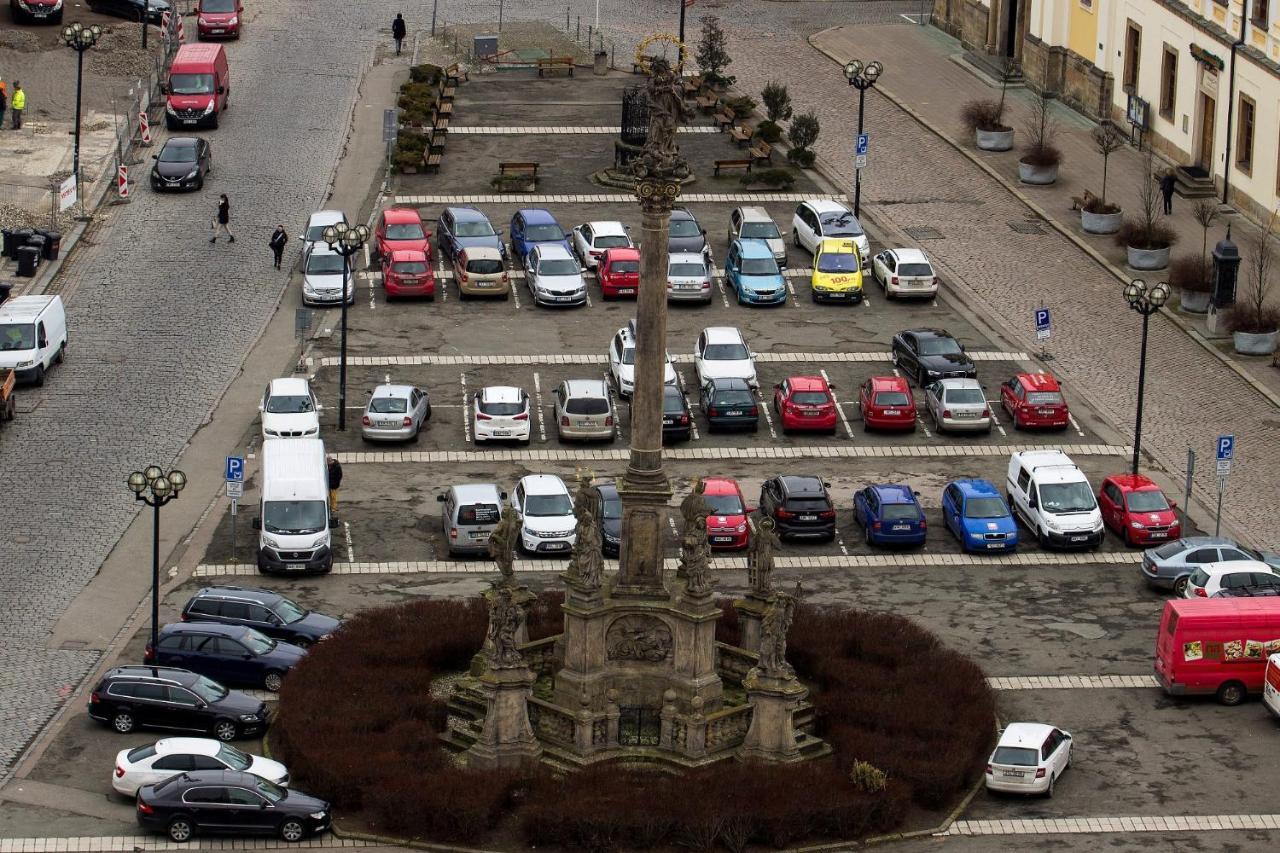 Byt 2+Kk Na Velkem Namesti Hradec Kralove Ngoại thất bức ảnh